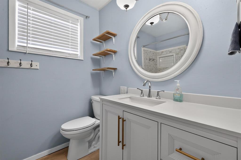 7228 Emerald Drive Property Photo 27