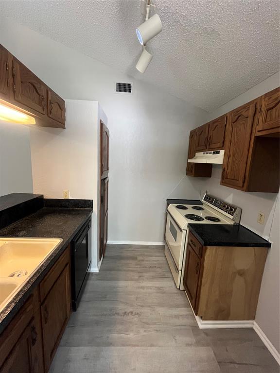 3650 Radcliff Road Property Photo 6