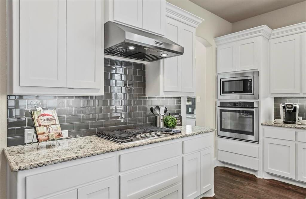 5665 Lightfoot Lane Property Photo 3
