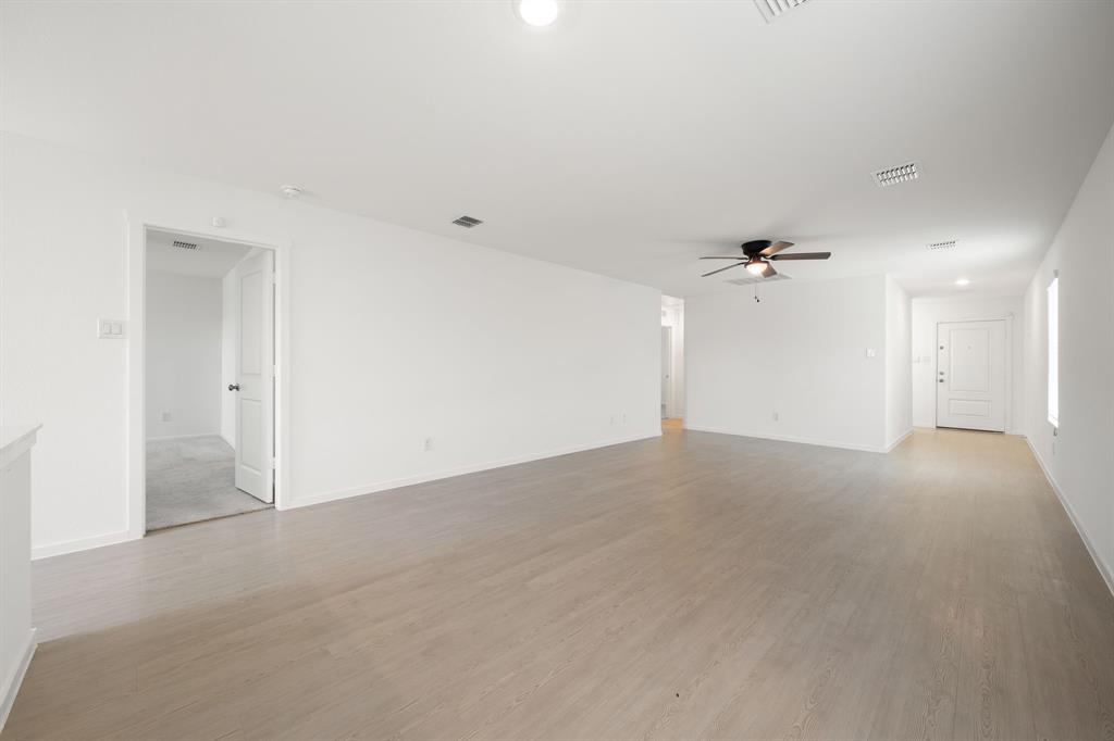 3332 Watterson Way Property Photo 10