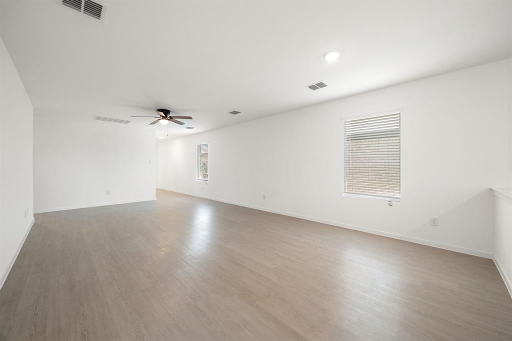 3332 Watterson Way Property Photo 11