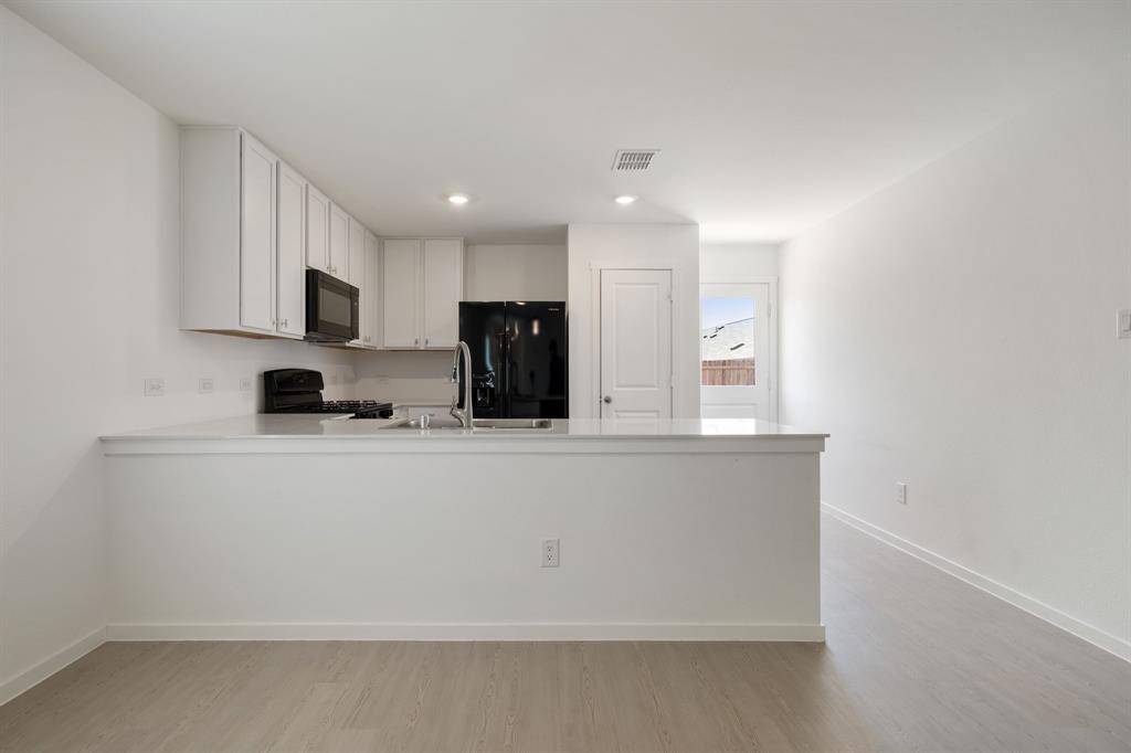 3332 Watterson Way Property Photo 13