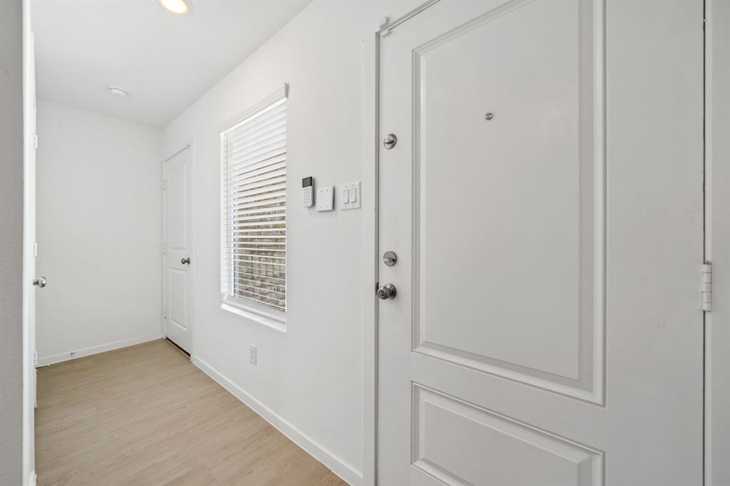 3332 Watterson Way Property Photo 30