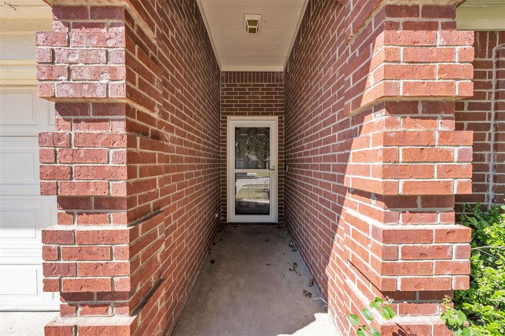 1017 Aaron Drive Property Photo 5