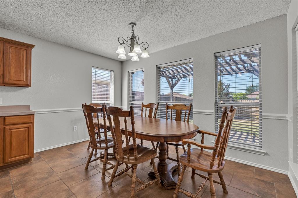 1017 Aaron Drive Property Photo 17