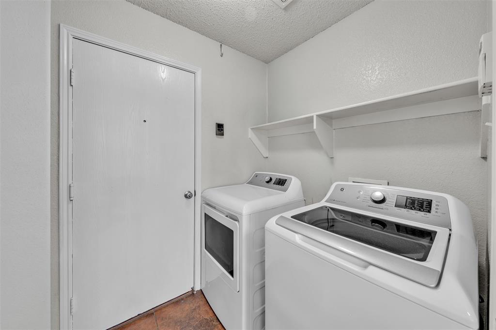 1017 Aaron Drive Property Photo 19