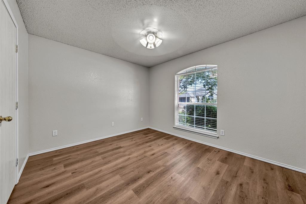 1017 Aaron Drive Property Photo 23