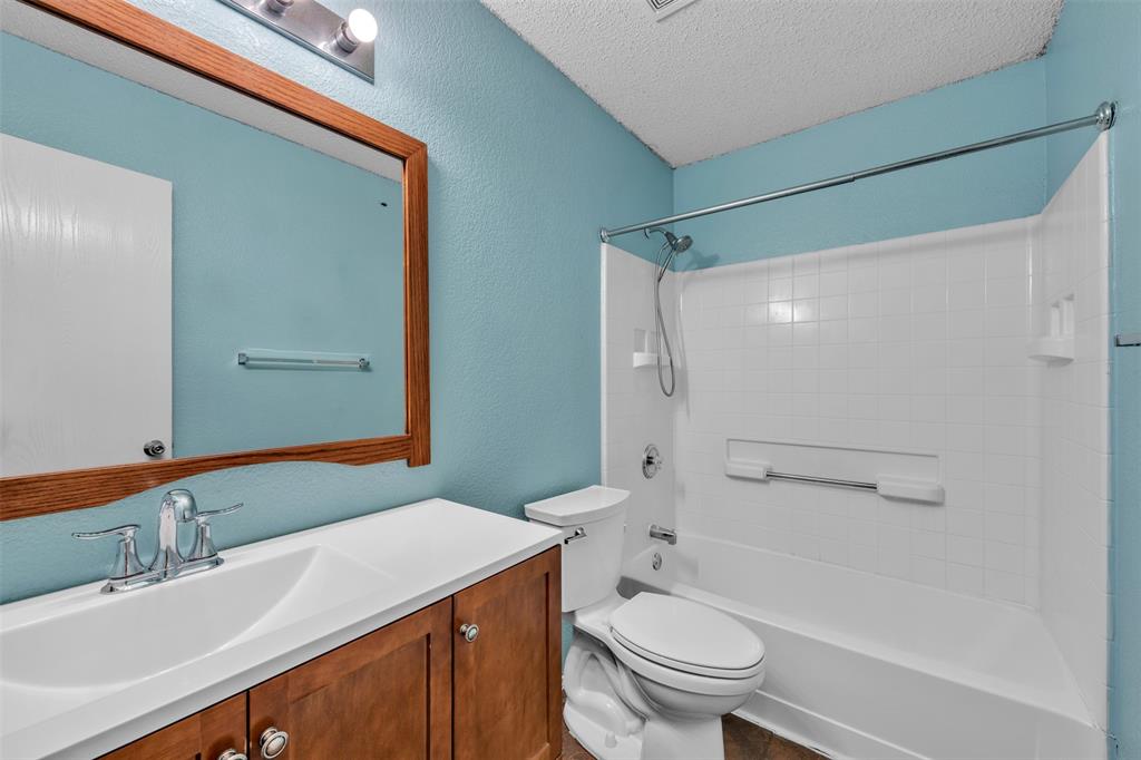 1017 Aaron Drive Property Photo 25