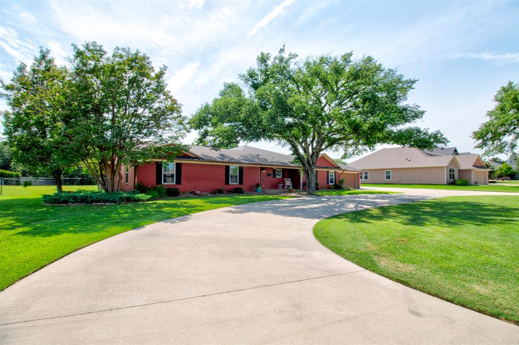 112 Sequoya Drive Property Photo 2