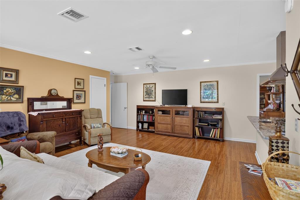 326 Meadowbrook Lane Property Photo 4