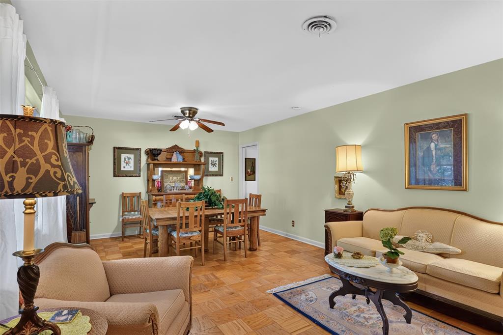 326 Meadowbrook Lane Property Photo 8