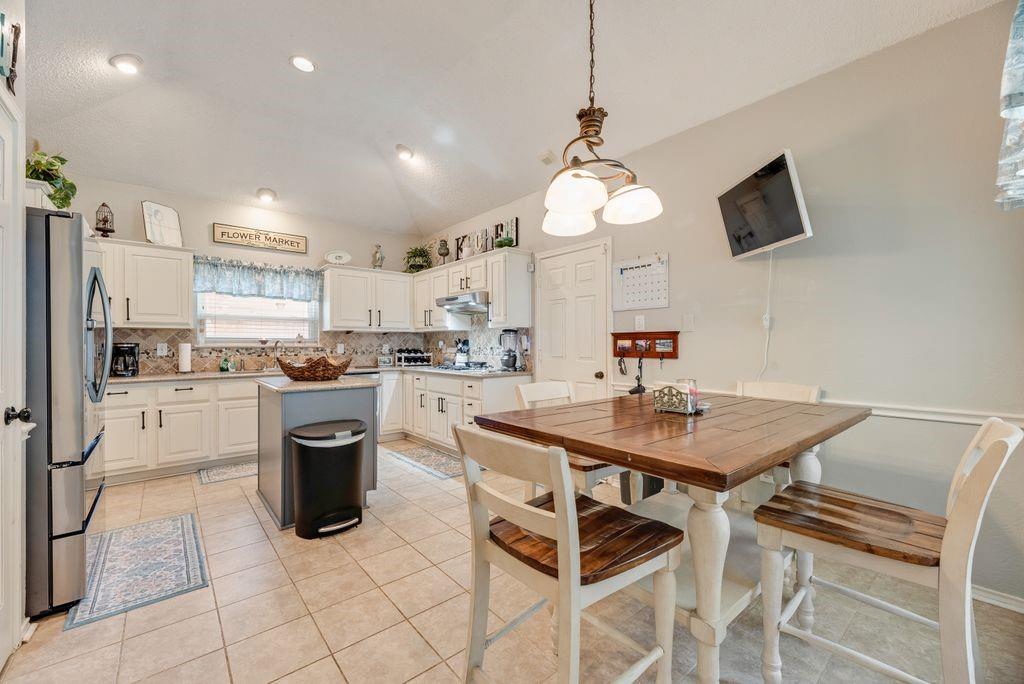 763 Livingston Drive Property Photo 15