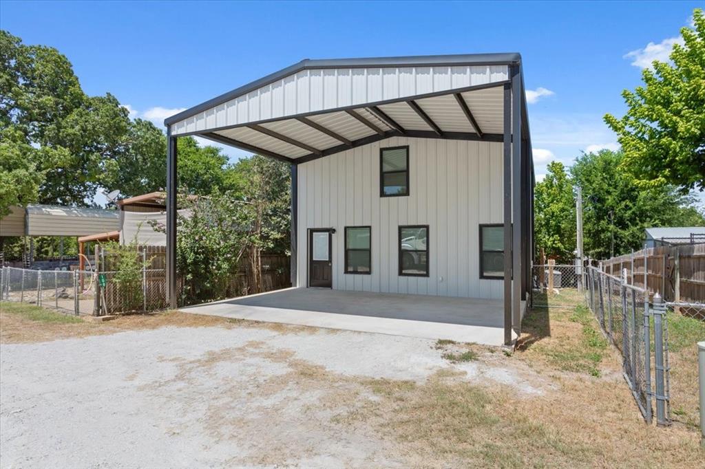 108 Private Road 127 Property Photo 4