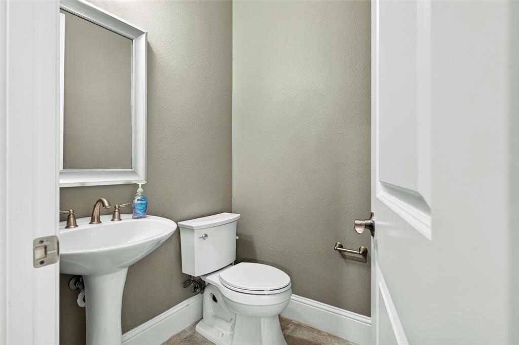 3016 Martello Lane Property Photo 29