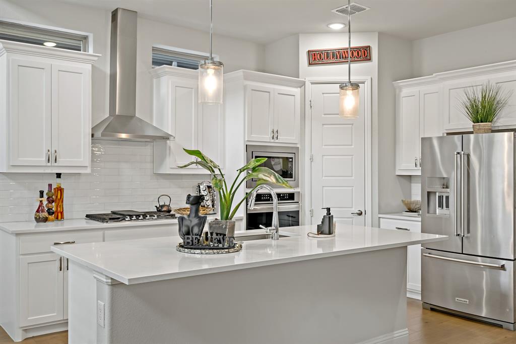 4872 Connor Place Property Photo 3