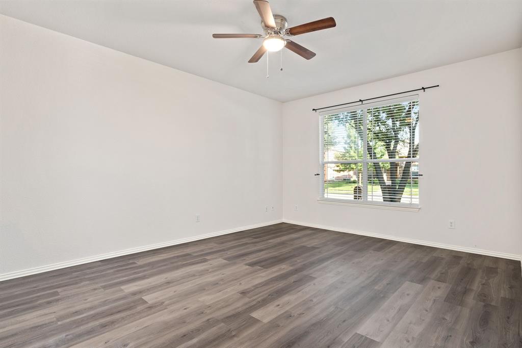 11613 Snyder Drive Property Photo 7