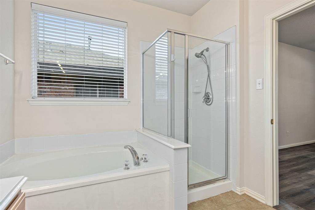 11613 Snyder Drive Property Photo 9