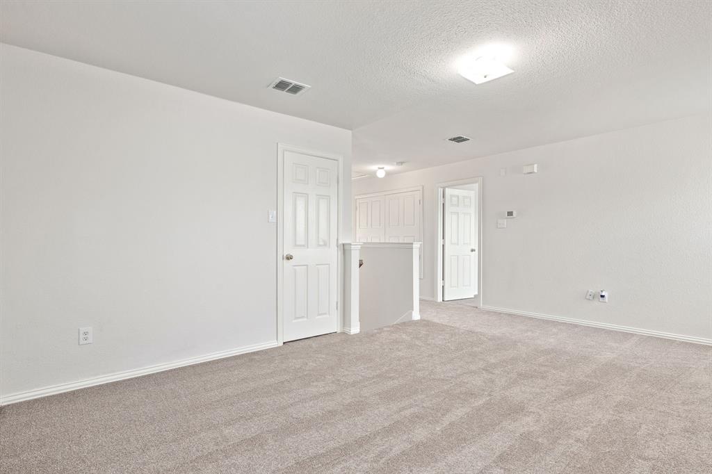 11613 Snyder Drive Property Photo 10