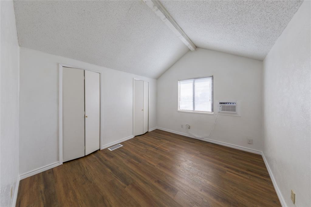 2814 Lancer Lane Property Photo 4