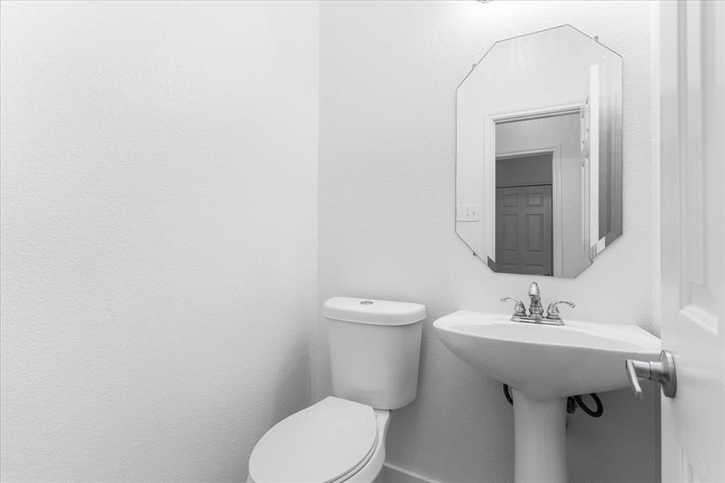 8604 Secret Forest Drive Property Photo 5