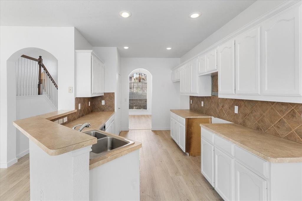 8604 Secret Forest Drive Property Photo 16