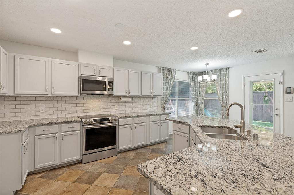 905 Larkspur Drive Property Photo 13
