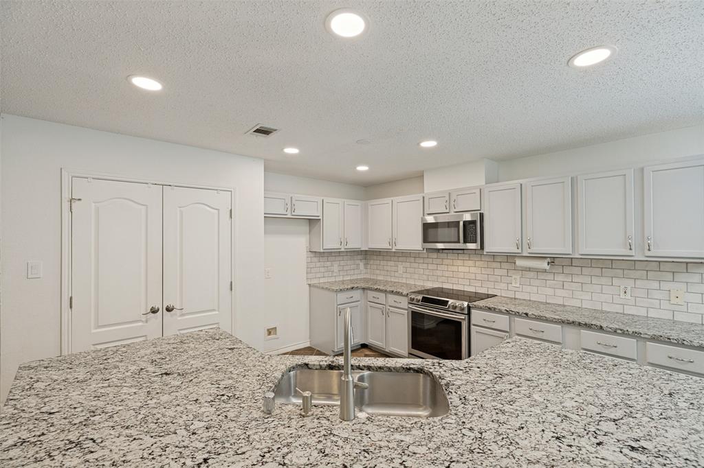 905 Larkspur Drive Property Photo 14