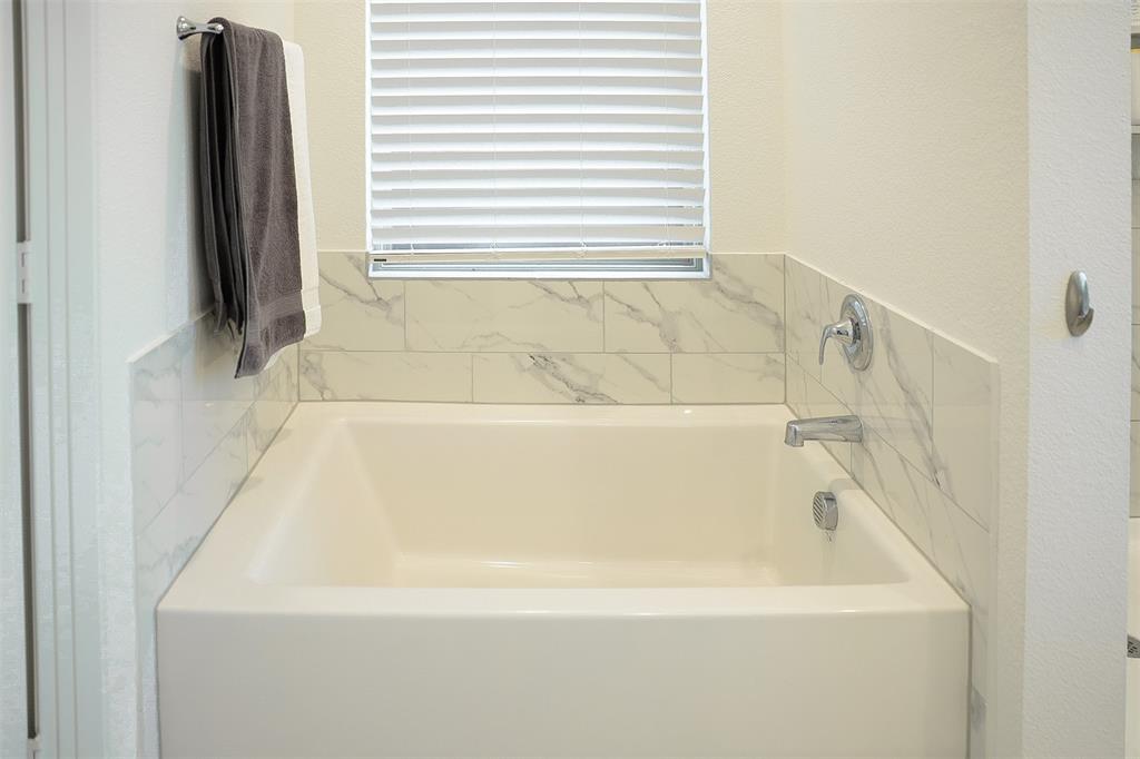 3819 Talisker Boulevard Property Photo 22