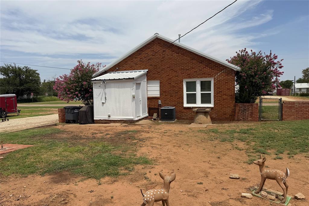 1212 8th Street Property Photo 6