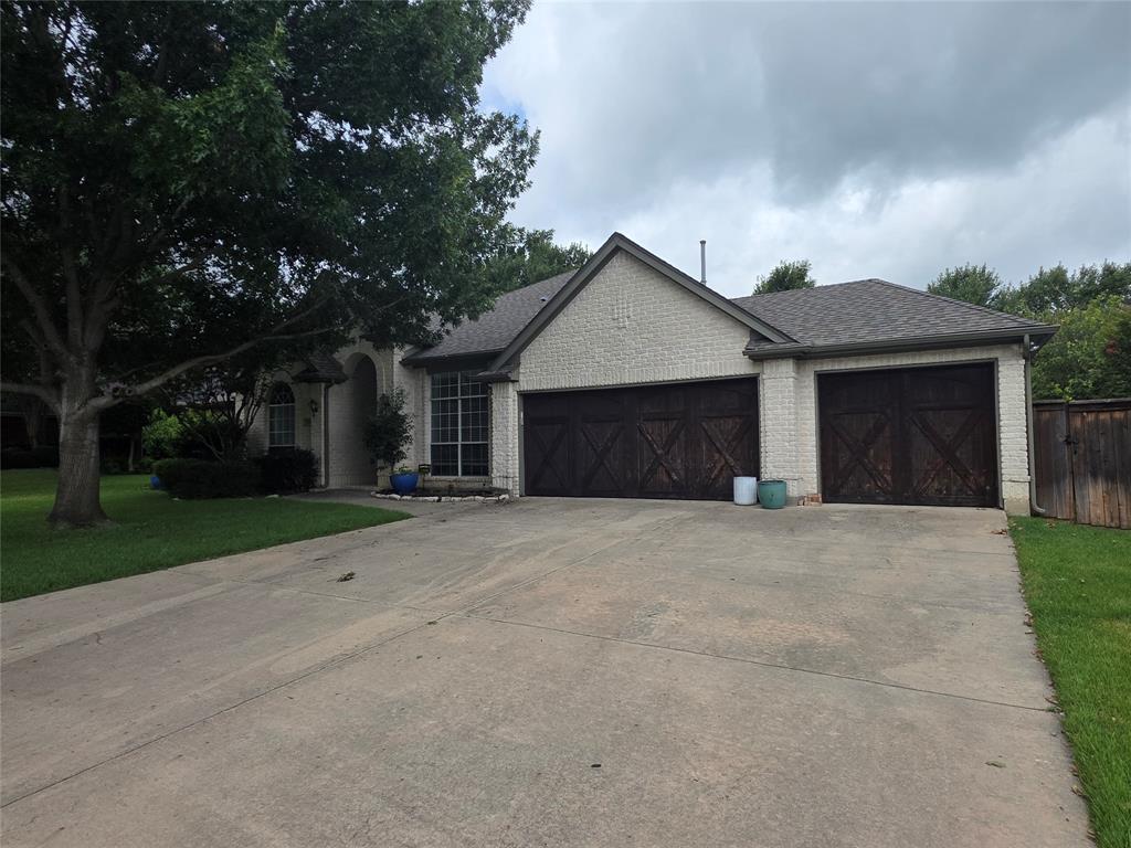2717 Cliffwood Drive Property Photo 1