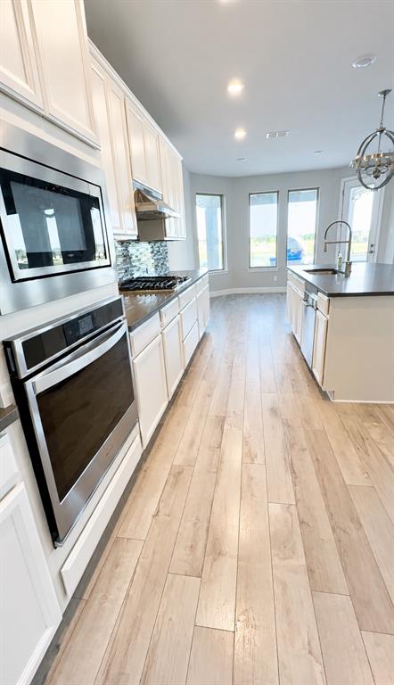 2016 Binns Drive Property Photo 3