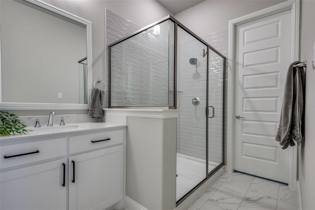 4211 Curtiss Drive Property Photo 15