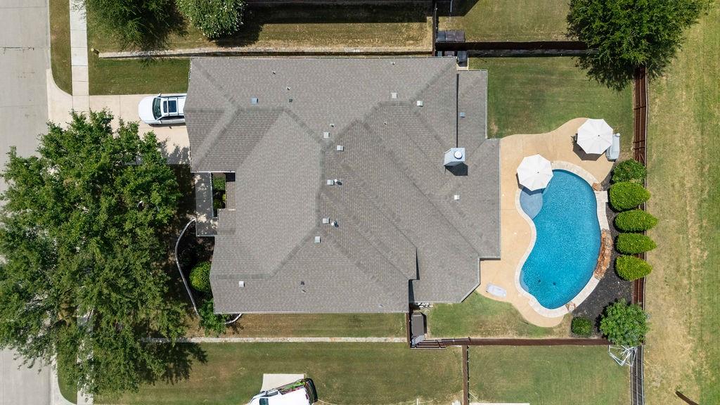 3601 Sparkling Drive Property Photo 5