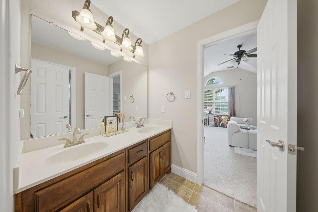 3601 Sparkling Drive Property Photo 21