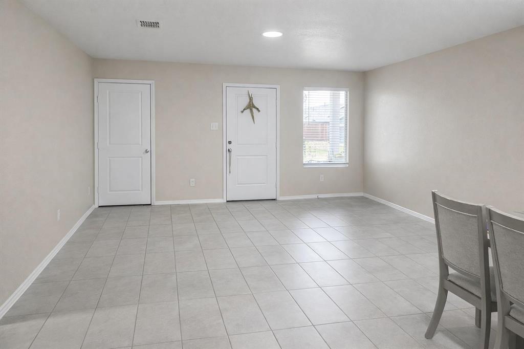 1627 Cattle Drive Lane Property Photo 6