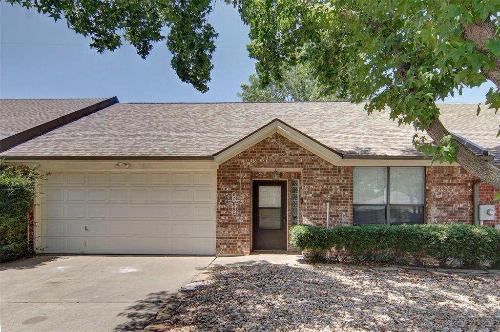 937 Heather Court Property Photo 1