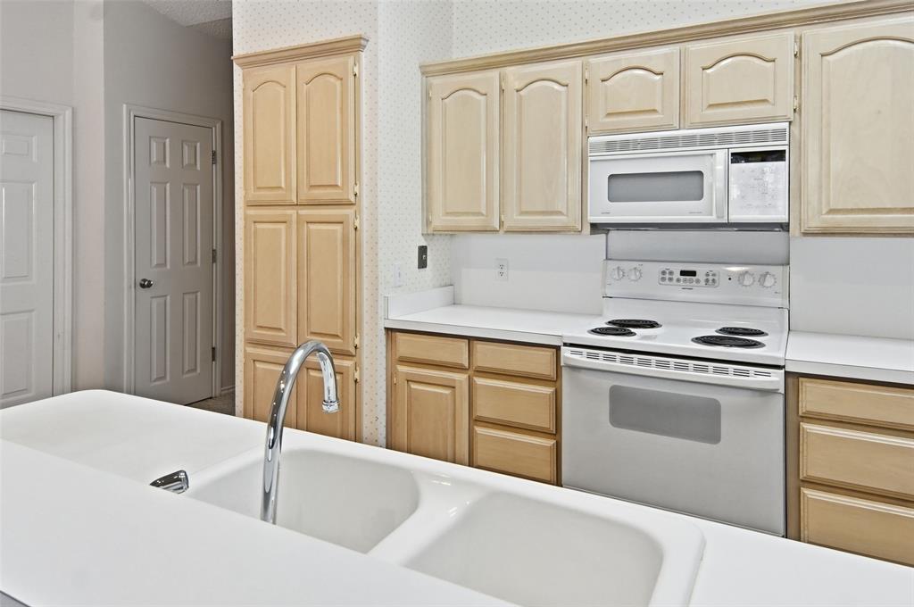 937 Heather Court Property Photo 11