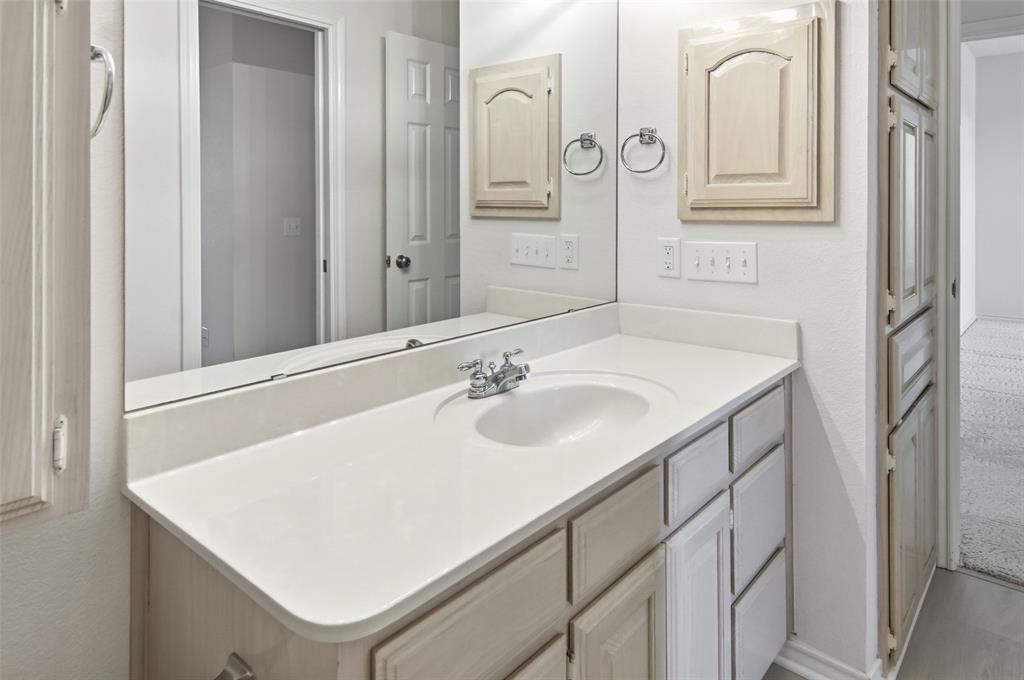 937 Heather Court Property Photo 18