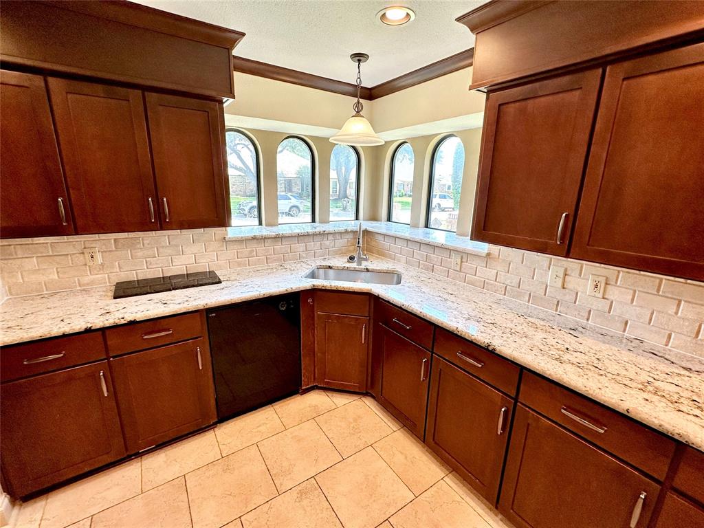 6513 Elkhurst Drive Property Photo 3