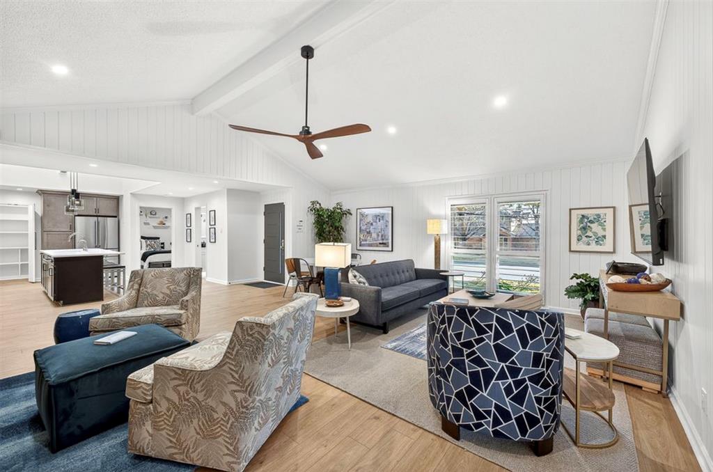 9805 Airline Road Property Photo 4