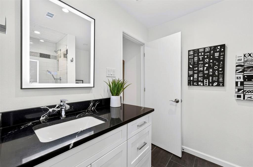 9805 Airline Road Property Photo 14
