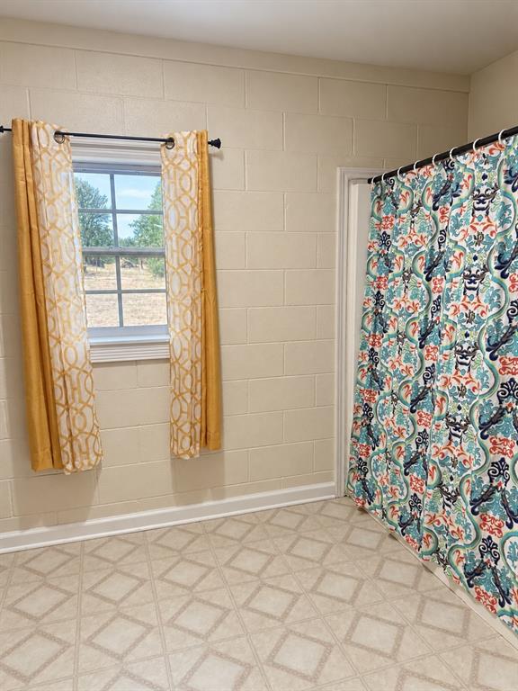 362 County Road 1270 Property Photo 6