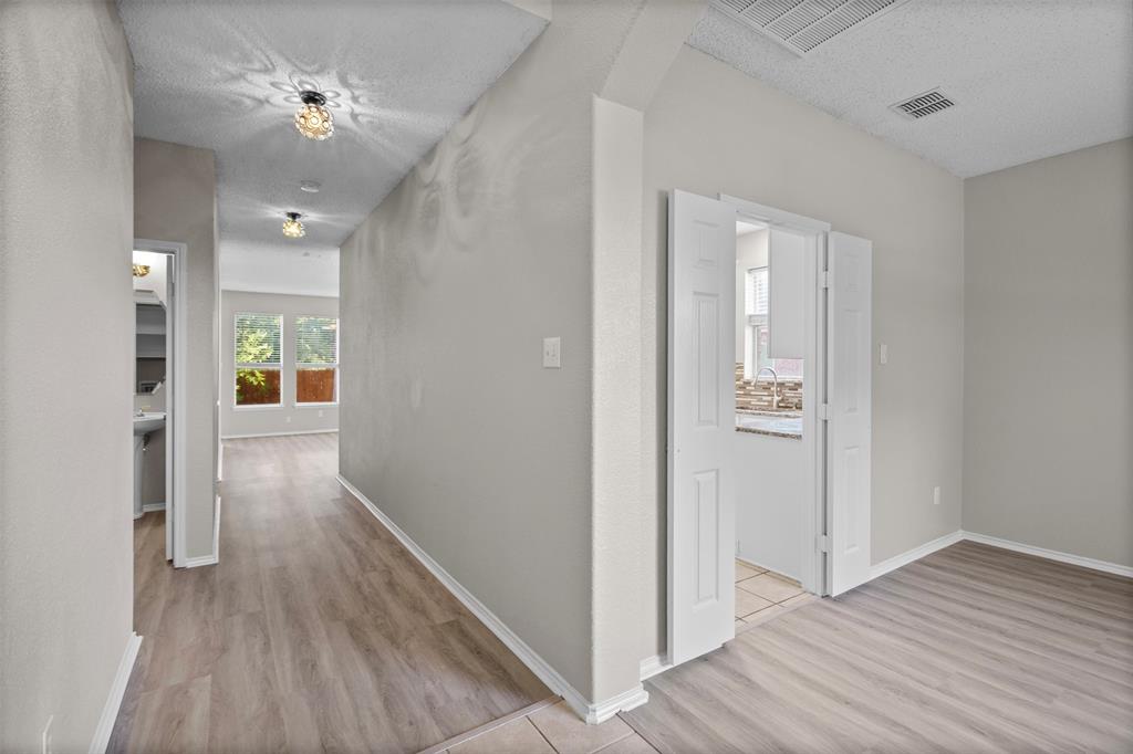 7145 Waterlily Lane Property Photo 7
