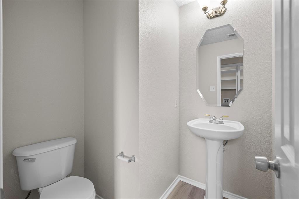 7145 Waterlily Lane Property Photo 11