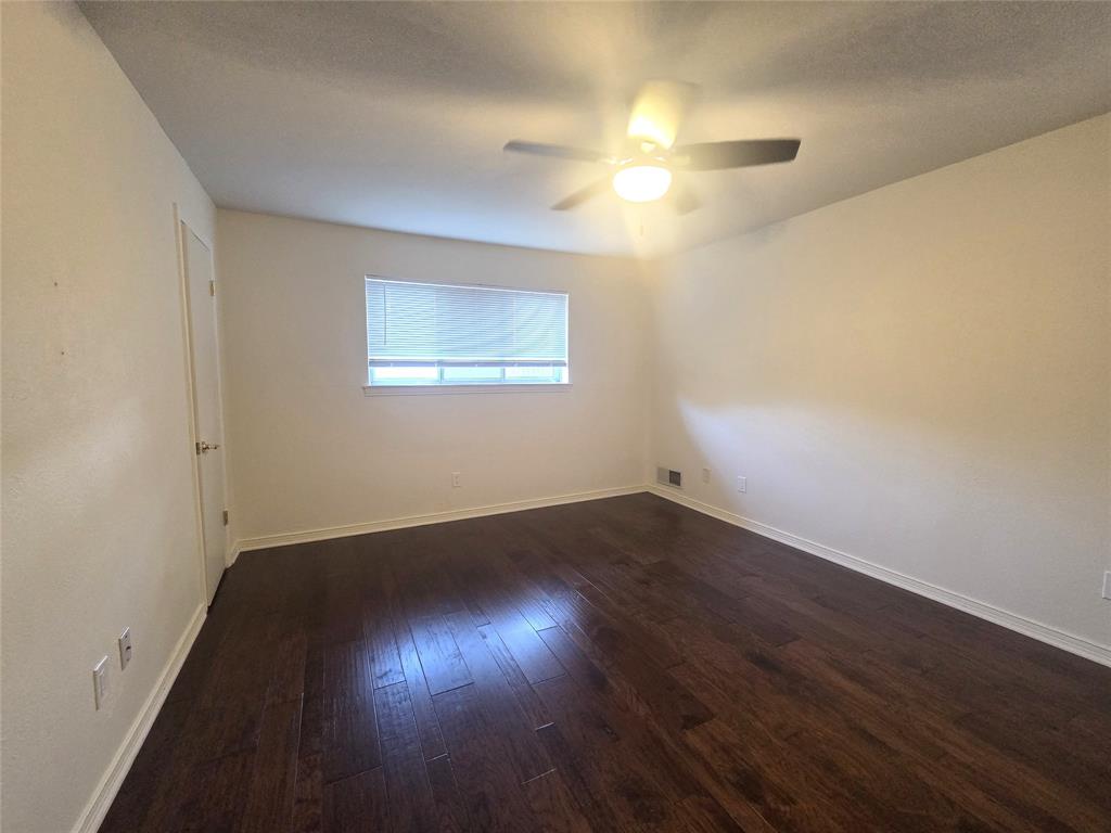 9334 Hunters Creek Drive Property Photo 16