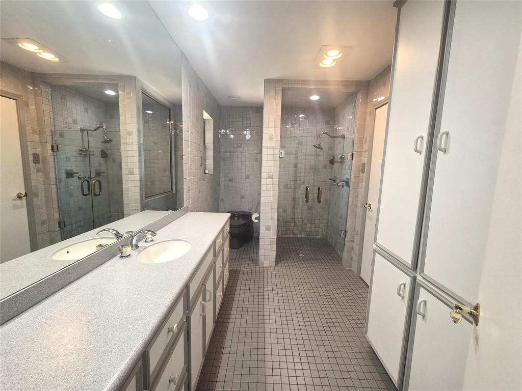 9334 Hunters Creek Drive Property Photo 21