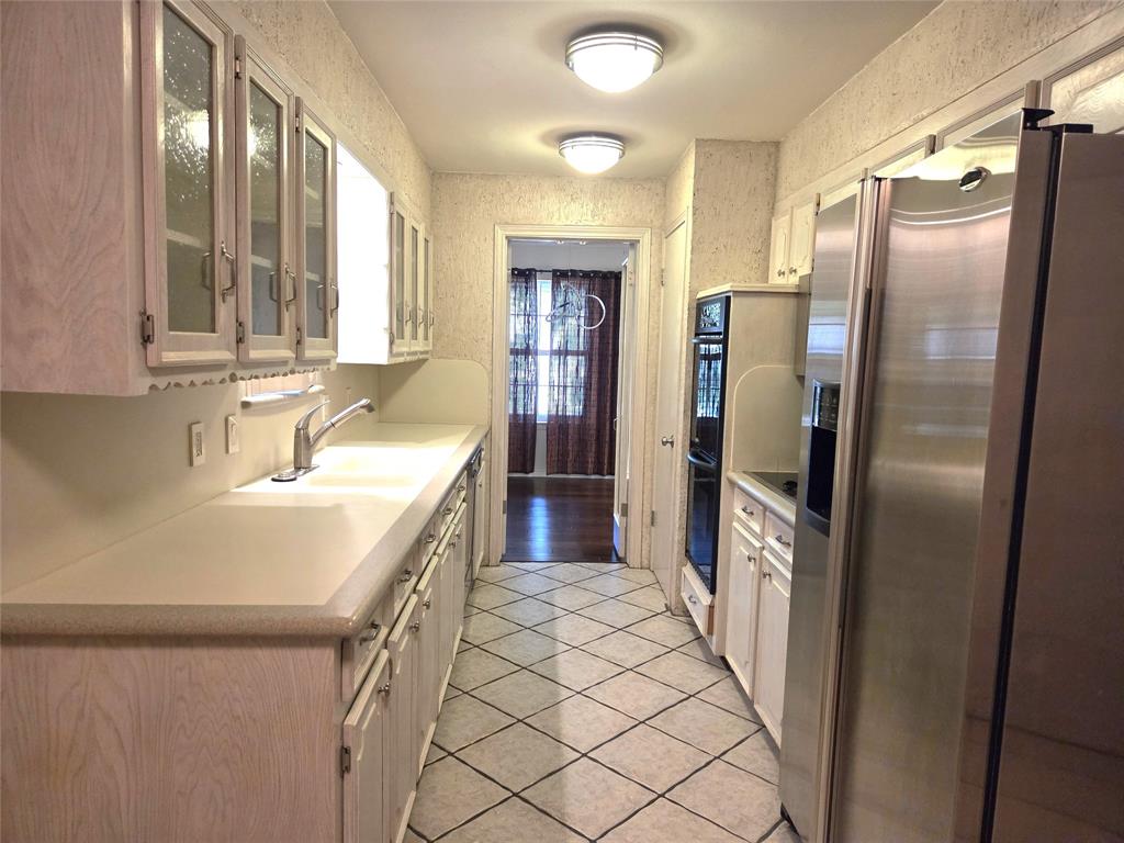9334 Hunters Creek Drive Property Photo 27