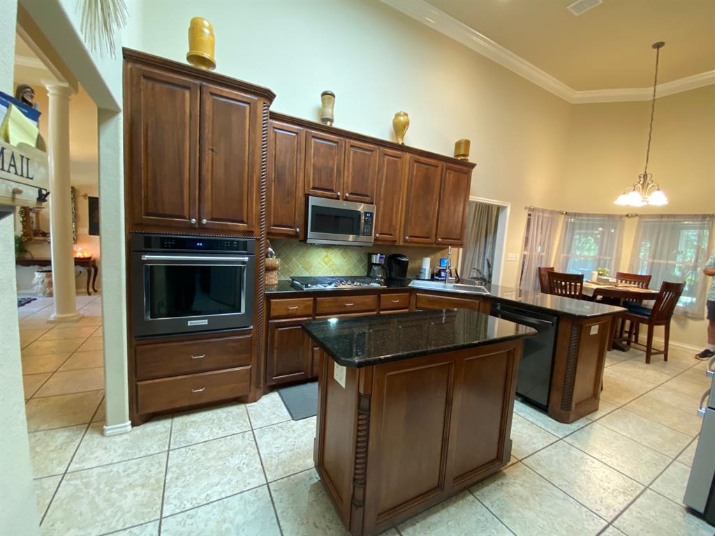 210 Ranchgate Trail Property Photo 10