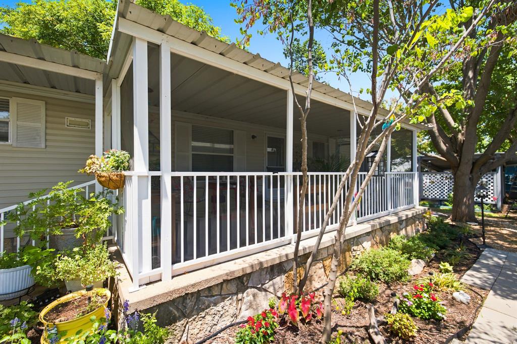 206 Brazos Harbor Drive Property Photo 1