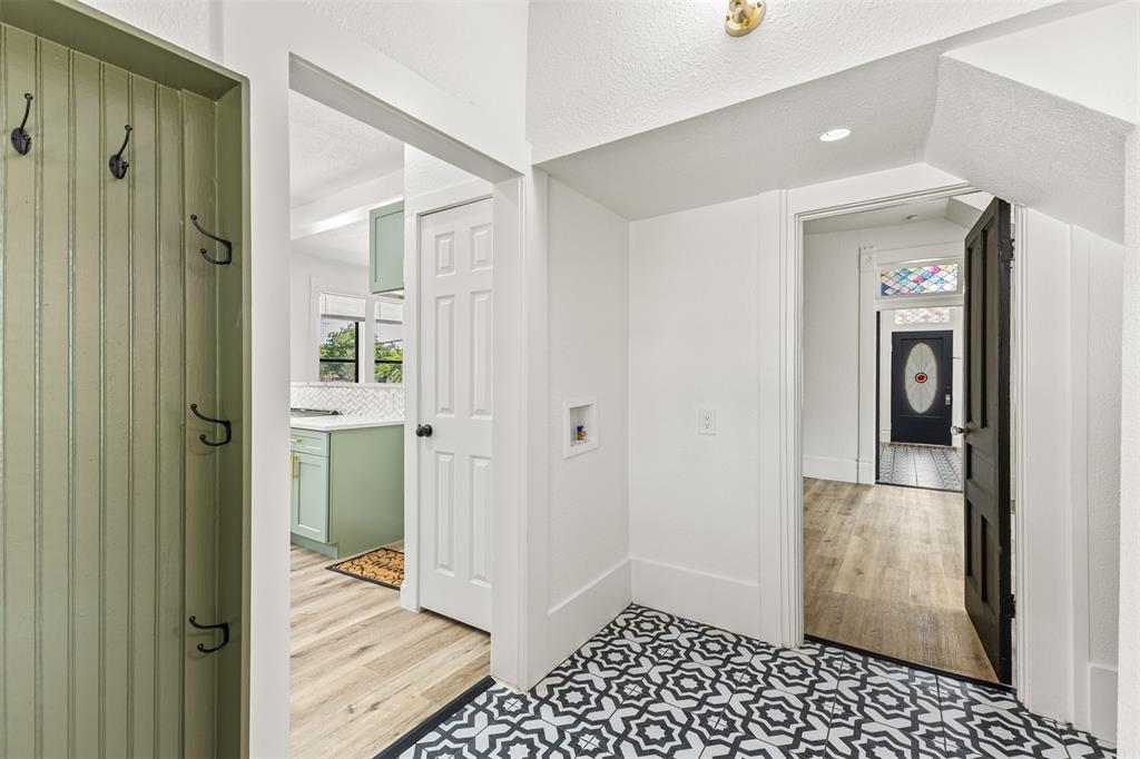 1005 N Trinity Street Property Photo 16